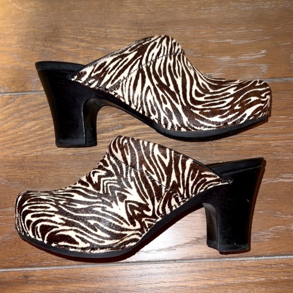 Dansko Rae Clogs- Zebra Print Brown & White Pony Hair Slip-on Mules EU 36 US 6